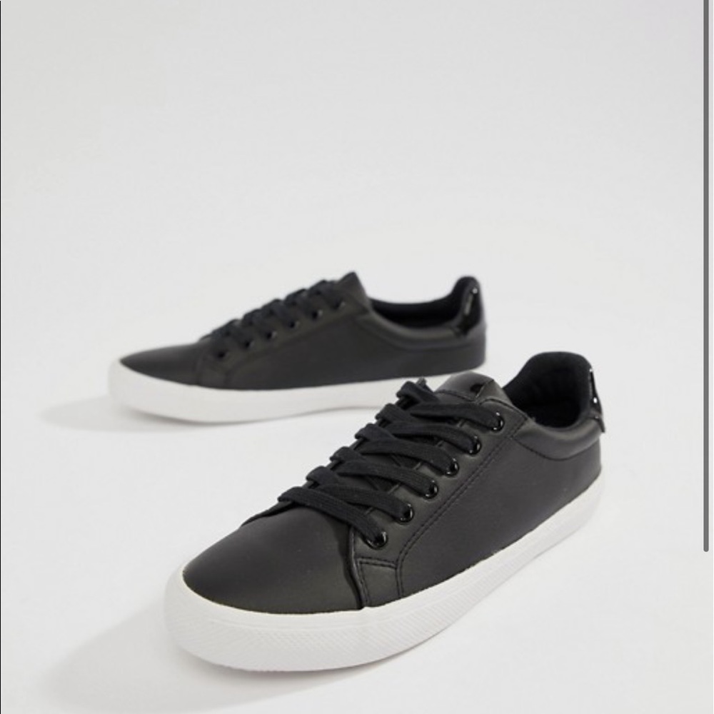 black dustin sneakers